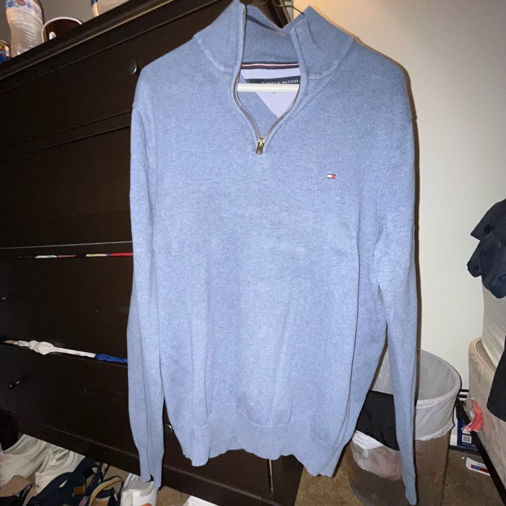 Tommy Hilfiger Light Blue Quarter-Zip Sweater; Size Large